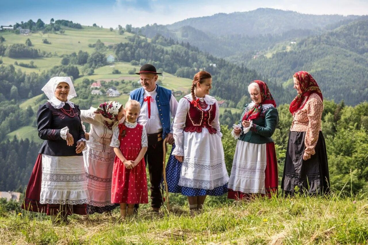 народный костюм словакии. русский национальный костюм. русский народный костюм. нац ональный. русский народ.