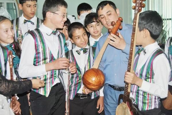 Musiqa dars. Musiqa dars. Мактабда санъат. Musiqa o'yinlari. Мактабгача таълим муассасалари.