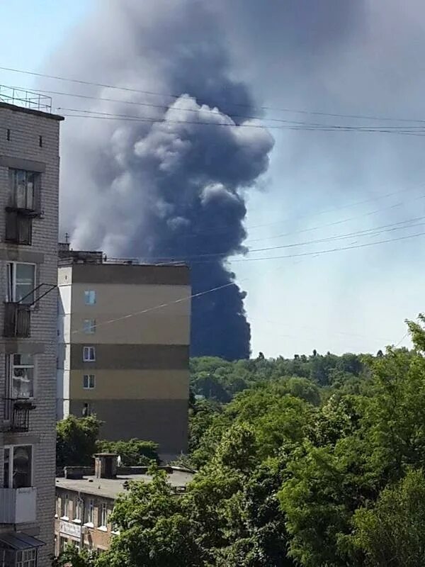 Что горит под киевом сейчас. Киев горит. городе бровары под киевом. бровары киев. проишествие в броварах сегодня.