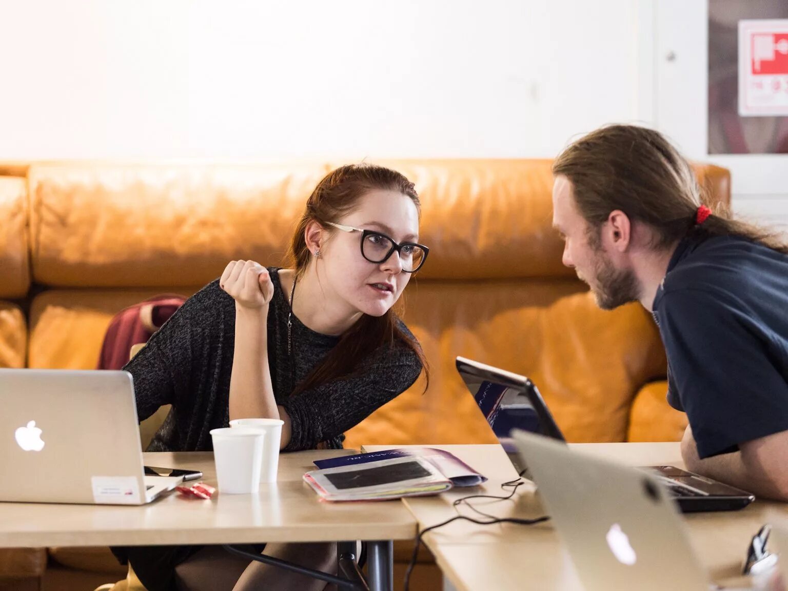 Частная беседа. Беседа с психологом. Консультация психолога для подростка. Консультирование студентов. Разговор с учителем.