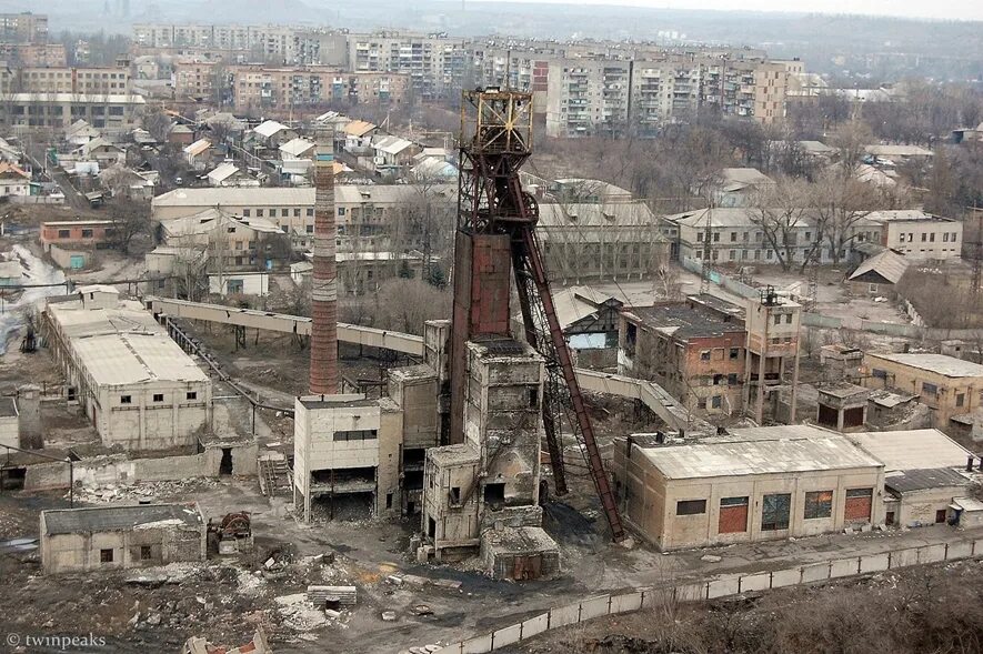 Шахта комсомолец горловка. Шахты и рудники донбасса. Дк комсомолец горловка. Комсомолец горловка. Город горловка донецкая область украина.