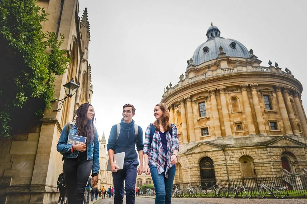 International colleges. Oxford international college в англии. doverbroecks college oxford. d`overbroeck`s oxford. формс студентов оксфорд.