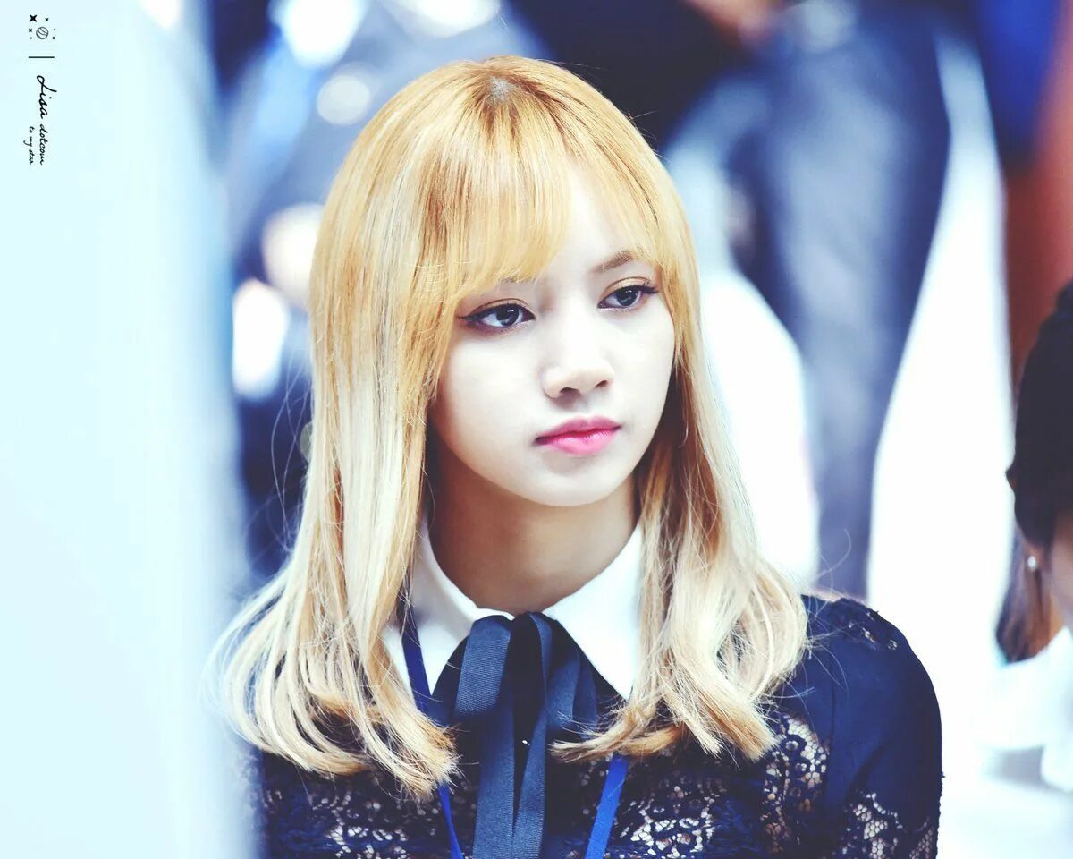 Фото лисы из блэк. Лалиса манобан. lisa blackpink. лалиса blackpink. блэк пинк лиса манобан.