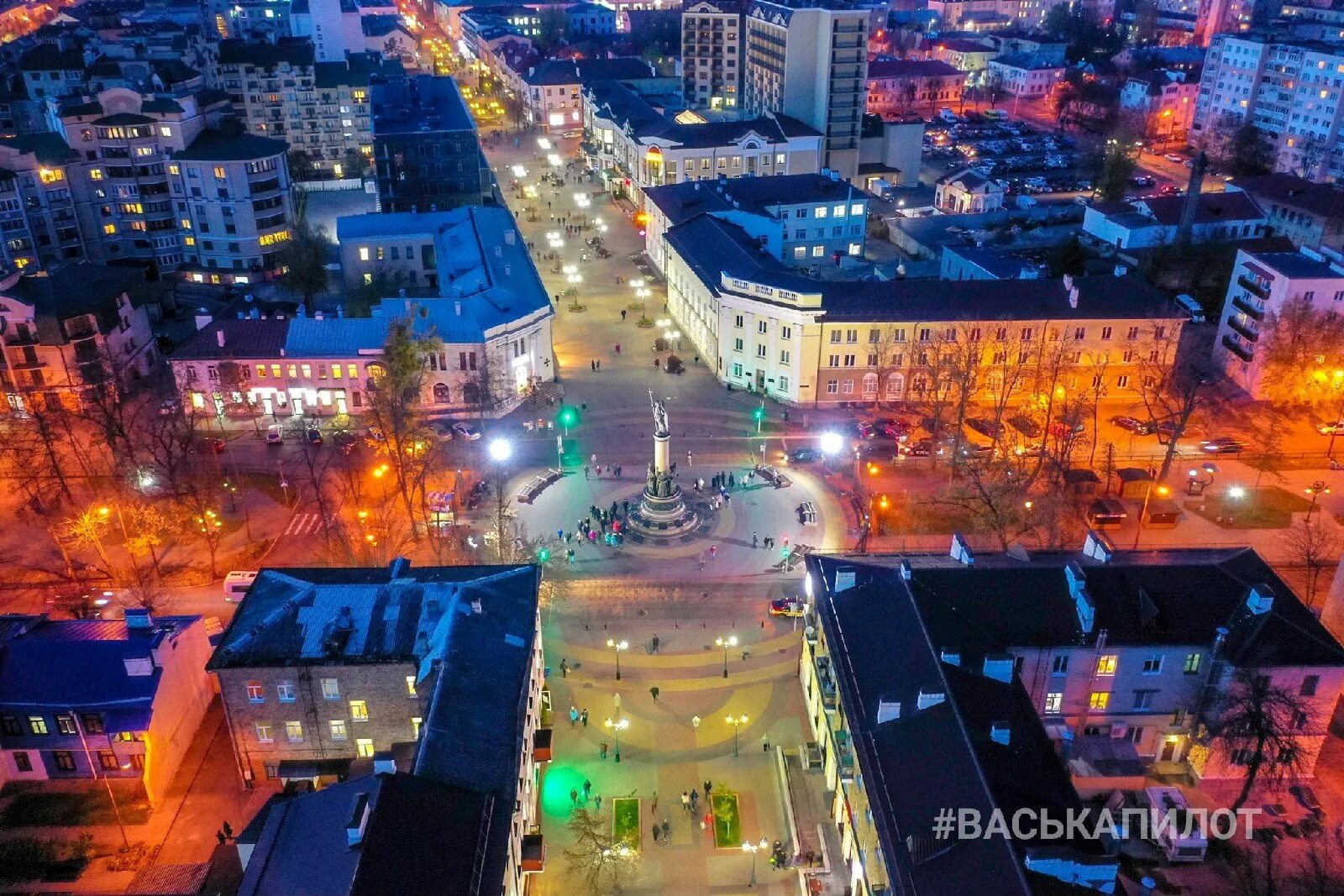 Город Брест Беларусь. Брест ул Советская. Брест Советская ночная. Улица Советская Брест вечером. Про брест