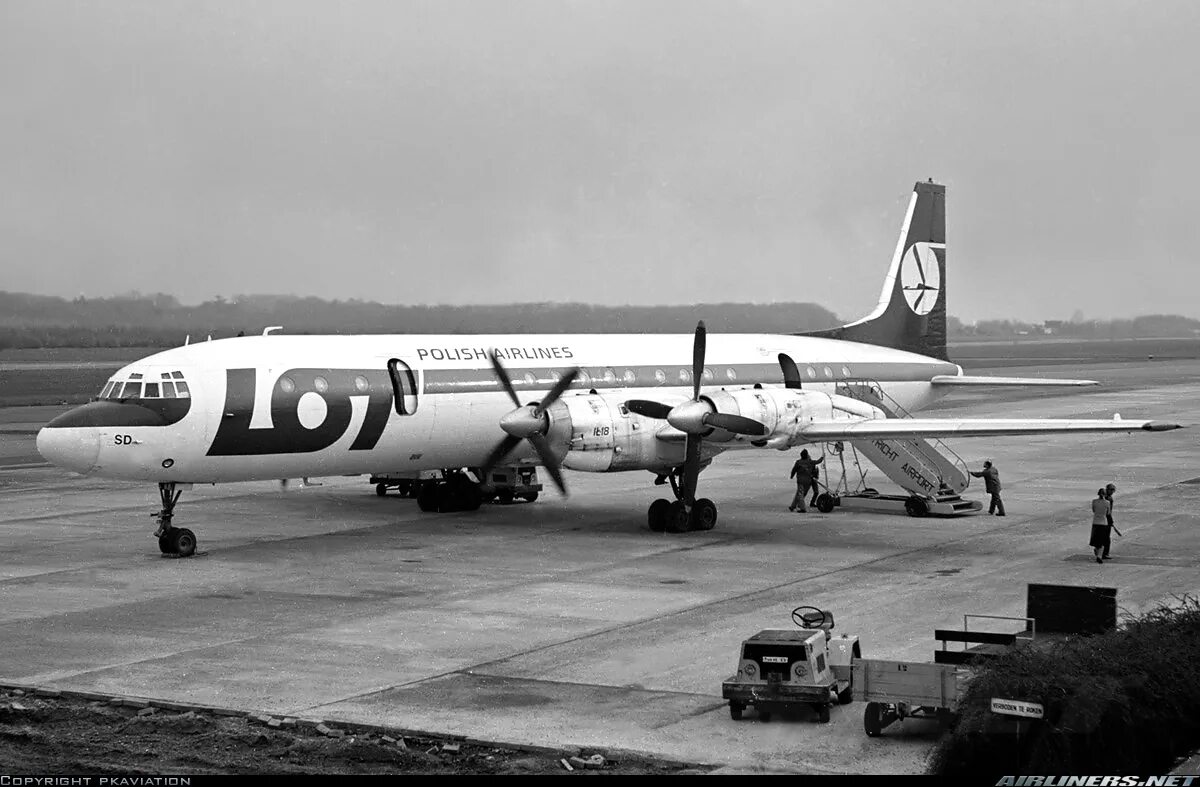 Lot 18. Самолет ил-18 lot (Polish Airlines). Реестр ил-18. Брошенный ил 18.