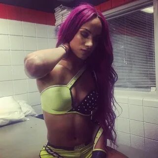 Sasha banks hottest pics.