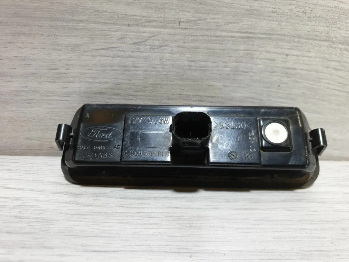 Focus 2 хэтчбек кнопка багажника. кнопка открытия багажника форд фокус 3 хэтчбек. кнопка открывания багажника фокус 3. кнопка открывания багажника ford focus 3. кнопка открывания багажника фокус 3.