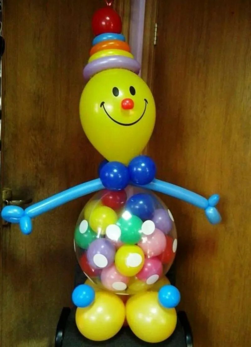 Сделать поделки из шаров. Фигуры из воздушных шаров. Фигурки из шариков воздушных. Клоун из шаров. Фигуры из надувных шаров.