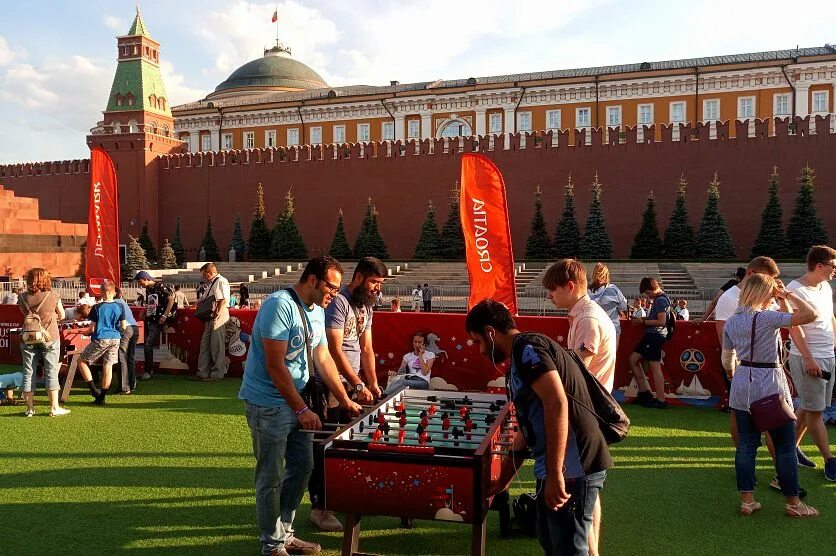 Динамо москва футбольный клуб. Забивака 2018. Бесплатные поля футбола в ставрополе. Футбол москва. Футбол курган чемпионат.