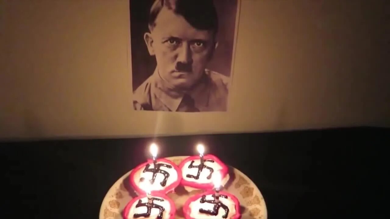 Др гитлера 21. День рождения Гитлера. 20 Апреля день рождения Гитлера. Поздравление Гитлера с днем рождения.