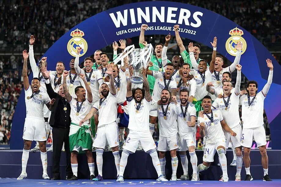 Футбол 2023 кто выиграл. Реал Мадрид победитель Лиги чемпионов 2022. Реал Мадрид с Кубком ЛЧ 2022. Лига чемпионов 2021-2022 Реал Мадрид. Реал Мадрид выиграл Лигу чемпионов 2021-2022.