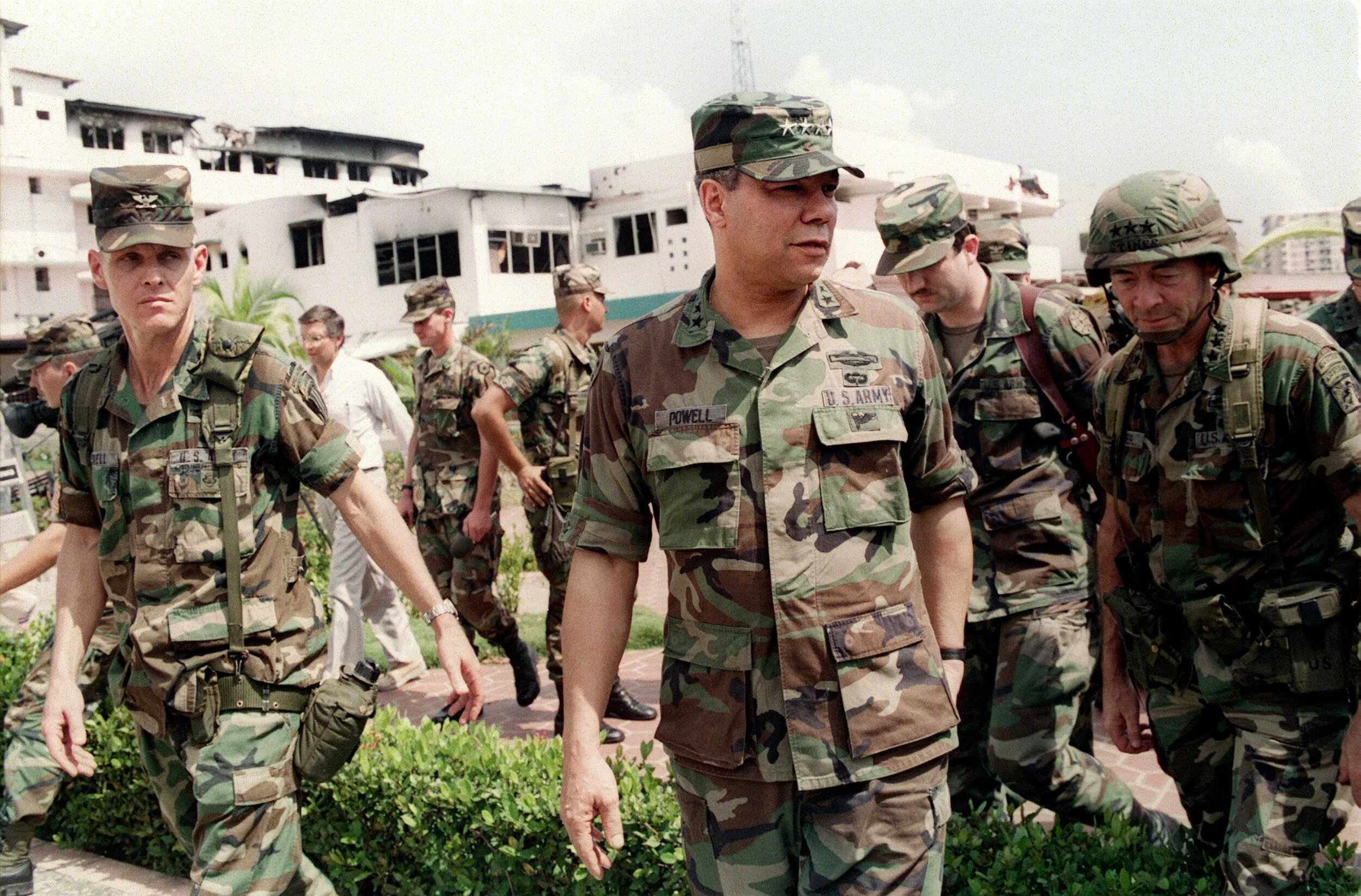 Force public. Американский солдат Панама 1989. Армия США В Панаме 1989. Вторжение США В панаму 1989. Вторжение США В панаму военнослужащие панамы 1989.