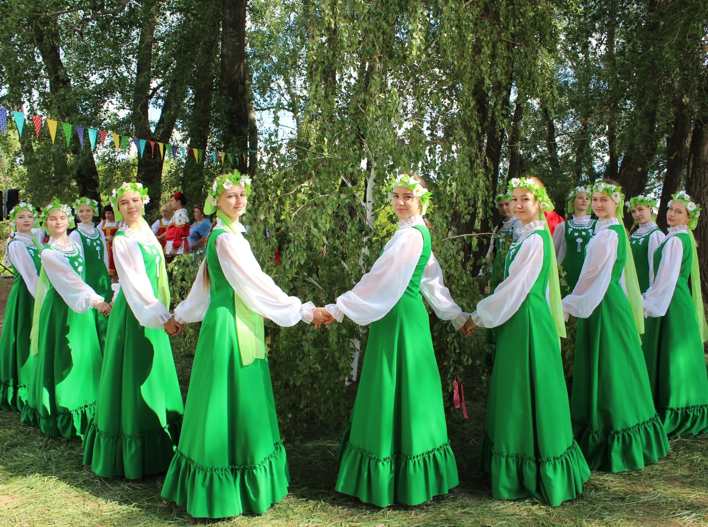 семик зеленые святки 17 июня. зеленое в народных песнях. зеленое в народных песнях. зеленое в народных песнях. не шуми мати зеленая дубравушка текст.