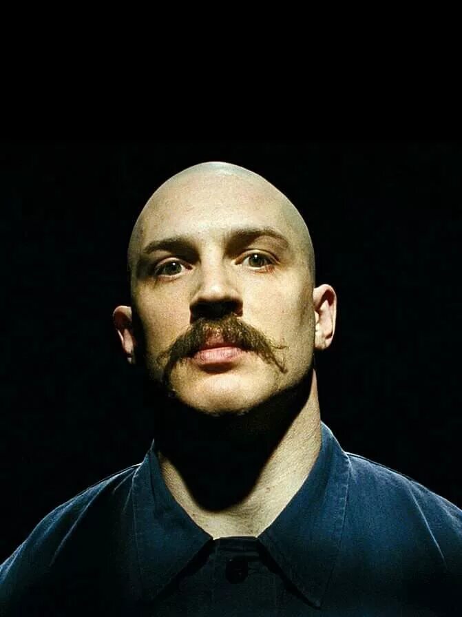 Бронсон Bronson 2008. Том Харди Бронсон. Бронсон с томом харди