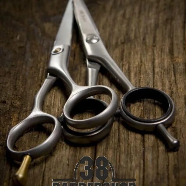 Руки ножницы. Игорь грибанов барбершоп. Барбершоп барбаросса липецк. Барбершоп 38. Барбершоп дубна.