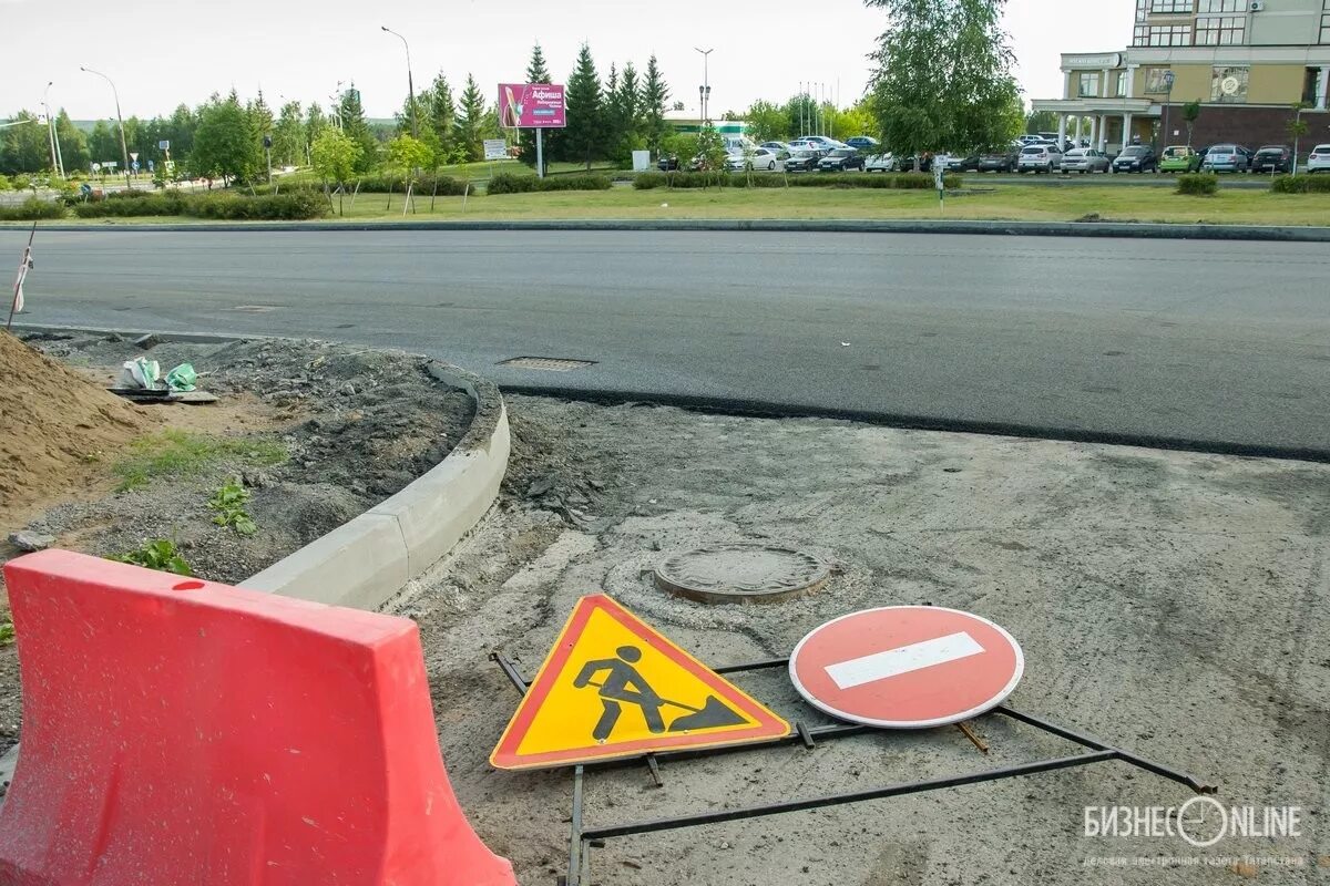 Первая автодорога Набережные Челны. Надолбы в автомобильной дорогах. Первая автодорога в Челнах. Первая дорога Челны.