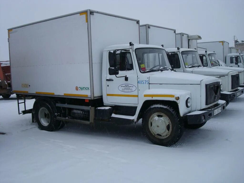 Купить газ в белоруссии. ГАЗ 3309 грузовой. ГАЗ 3309 со спальником. ГАЗ 3309 фургон. Машины у нас ГАЗ 3309 сбоку.