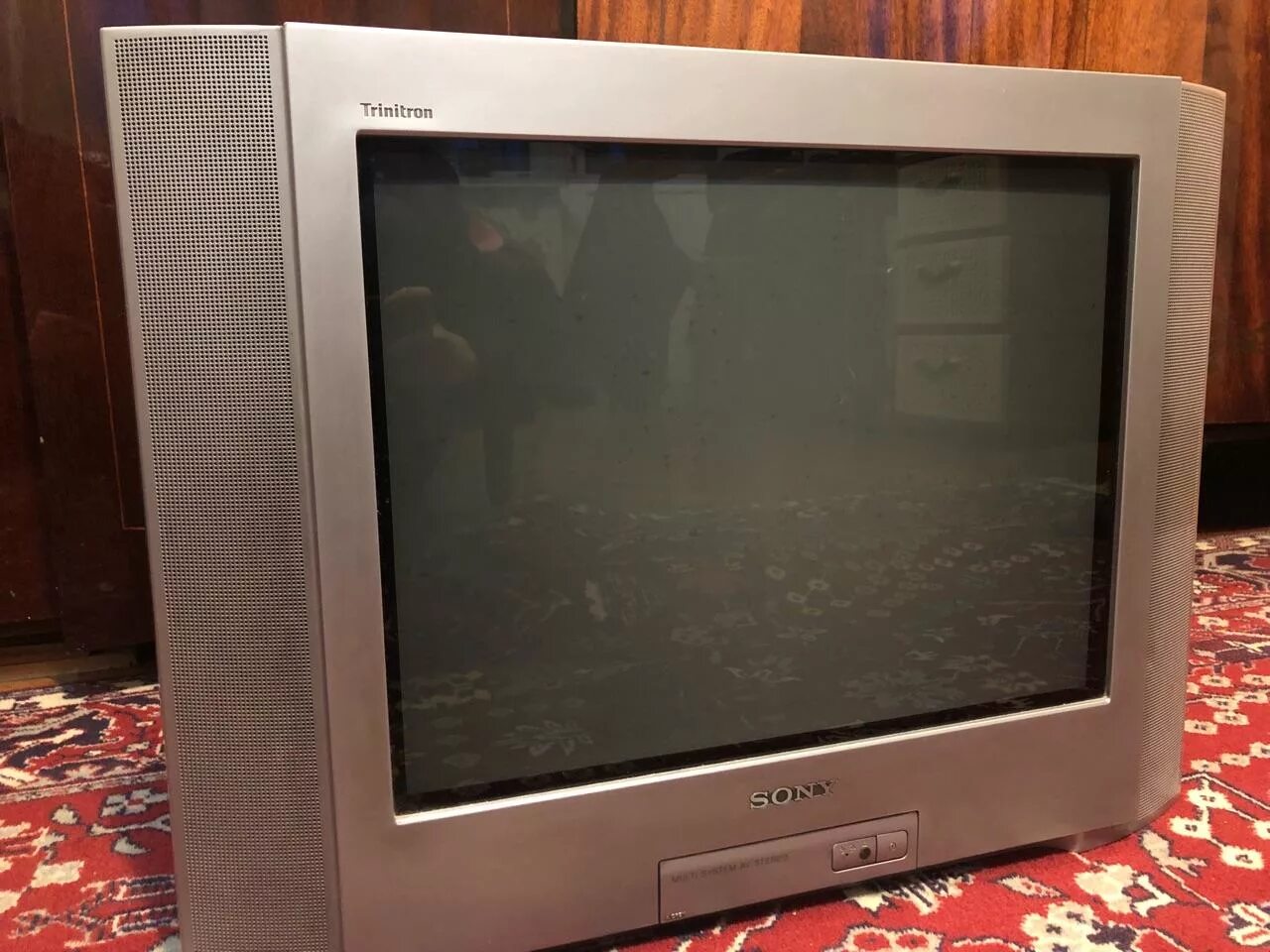 Sony Trinitron 2000. Телевизор сони тринитрон. Sony Trinitron телевизор 1998. Sony Trinitron 1990. Авито куплю телевизор сони