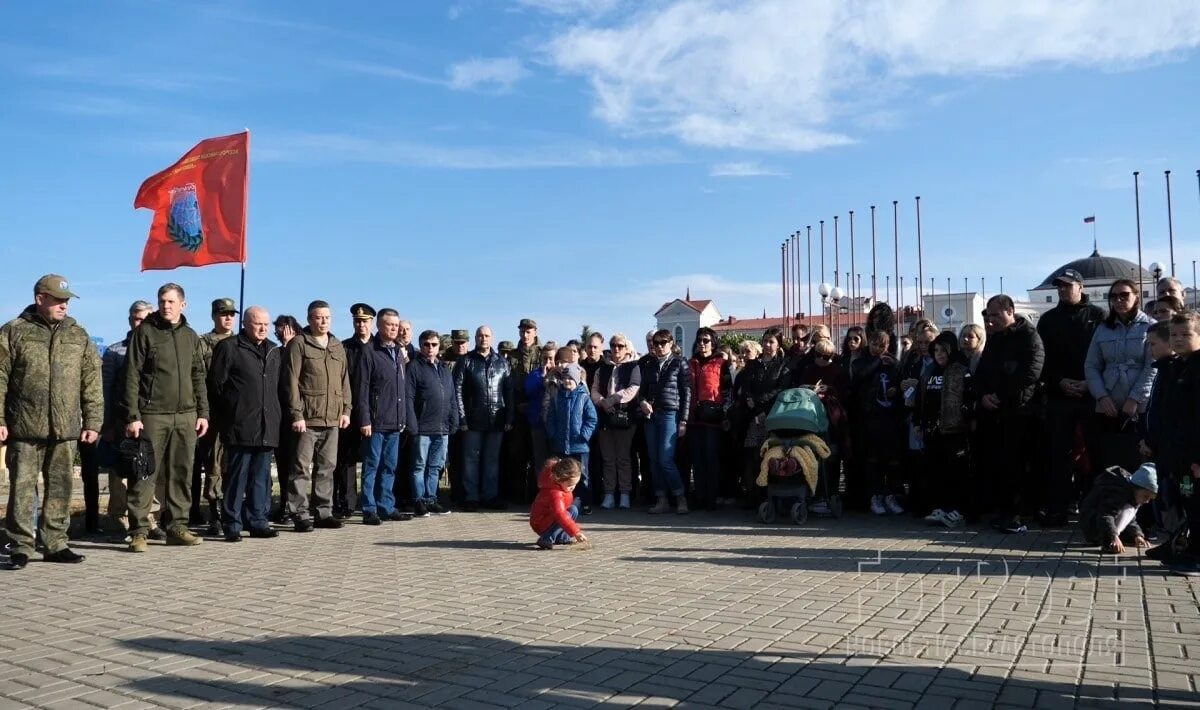 Севастополь открытый город. Аллея героев сво в Севастополе. Сквер героев сво Севастополь. Аллея героев Дагестана. Аллея героев Вагнер.