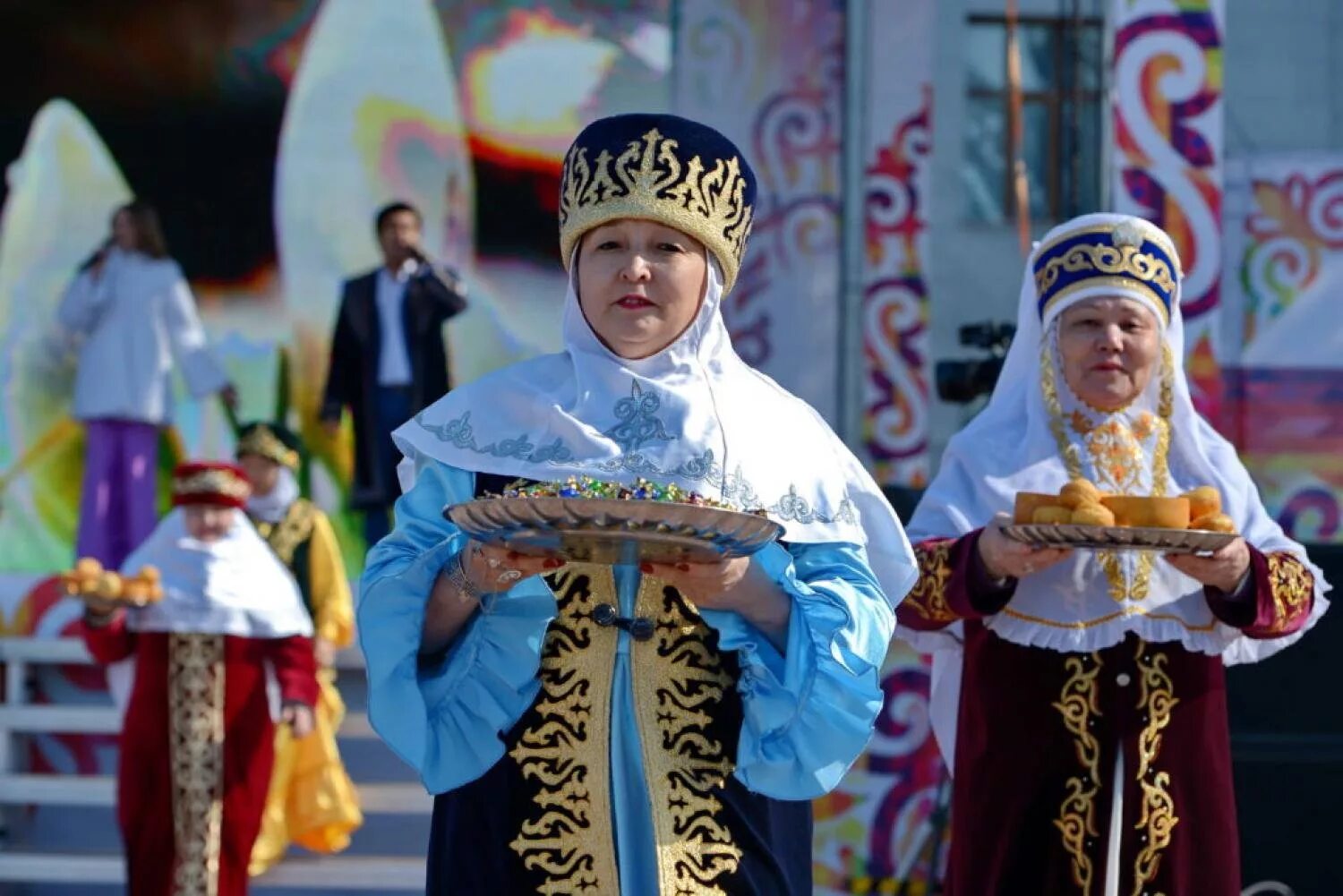 Наурыз мейрамы в Казахстане. Праздник Наурыз мейрамы в Казахстане. С праздником Наурыз. Фестиваль Наурыз в Казахстане.