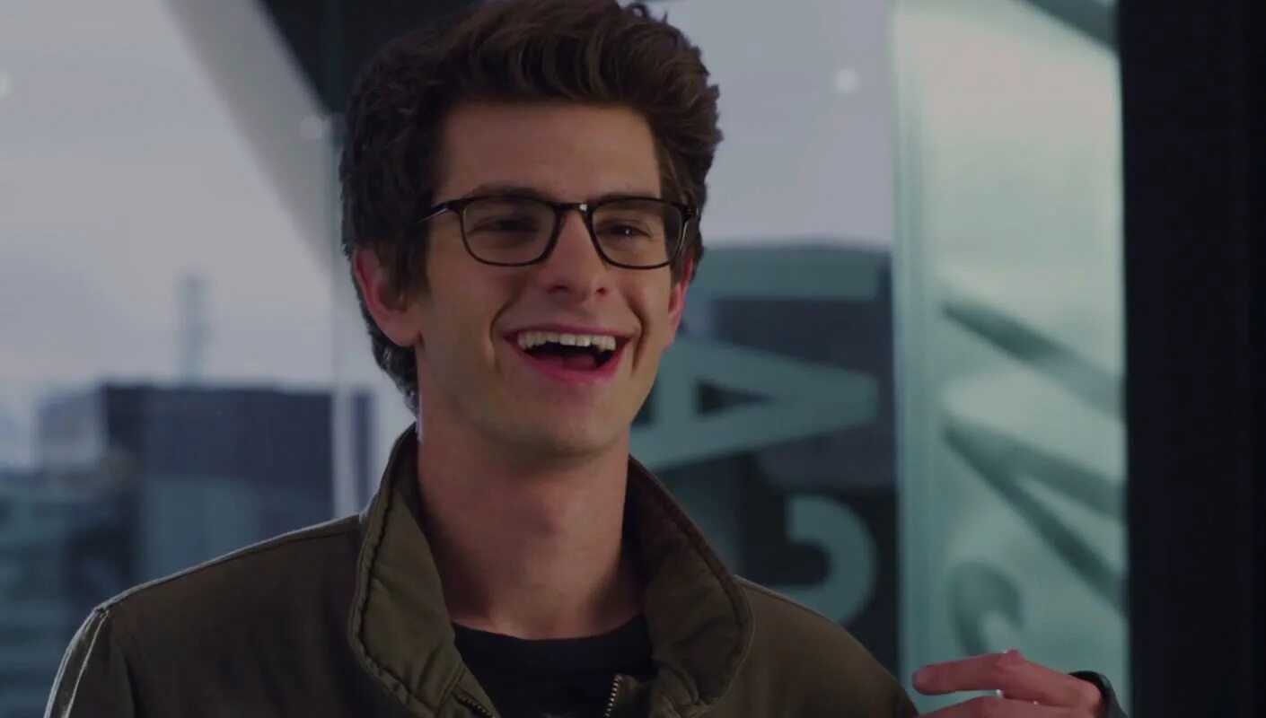 Эндрю гарфилд новый человек паук 2012. Питер паркер человек паук. Питер динклэйдж 2021. Питер динклэйдж 2023. Тоби магуайр питер паркер 2007.