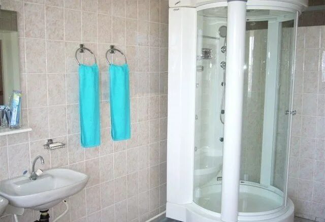 сосновые родники в братске. профилакторий вихоревка бассейн. иркутский санаторий профилакторий ржд. профилакторий вихоревка. сосновые родники поселок.