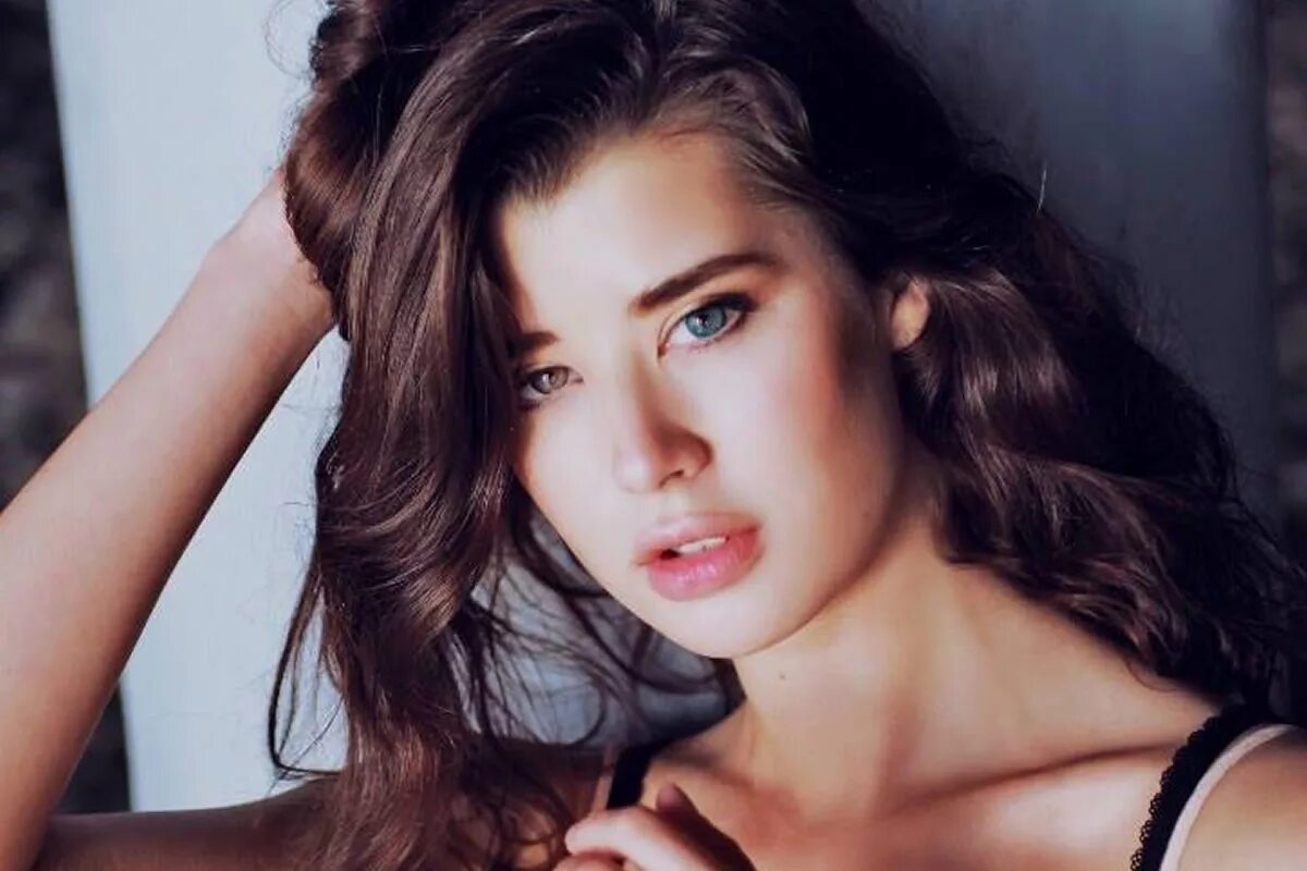 Sarah mcdaniel. Sarah rose mcdaniel. sarah mcdaniel модель.