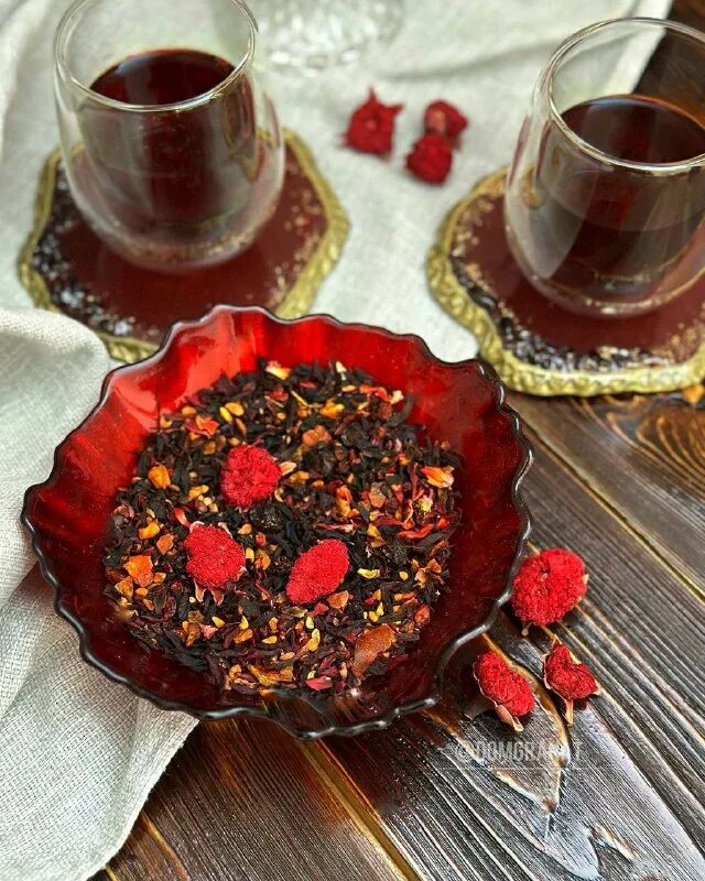 Гранатовый дом. Гранатовый дом. Необычный дом в виде фрукта. Гранат карликовый карфаген. Гранаты вкусные.