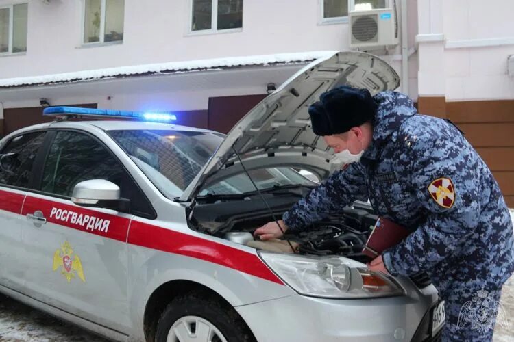 Участок росгвардии. Вневедомственная охрана Батайск Росгвардии. Росгвардия УВО машины. Бронежилет вневедомственной охраны. Охрана квартир Росгвардия.