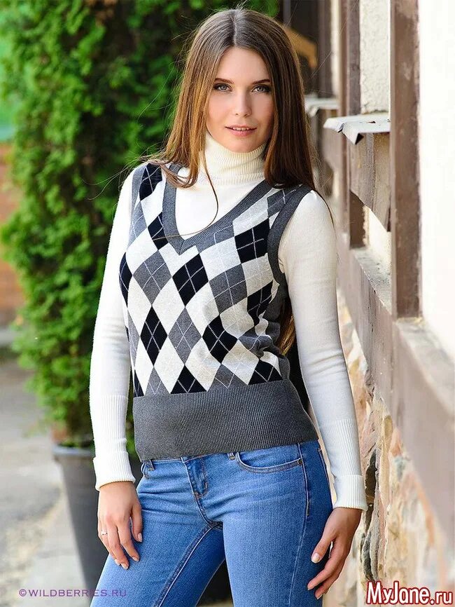 Под что носить жилетки. Под что носить жилетки. Образы с жакетом без рукавов. Жилет эдит 5626. Жилет женский.