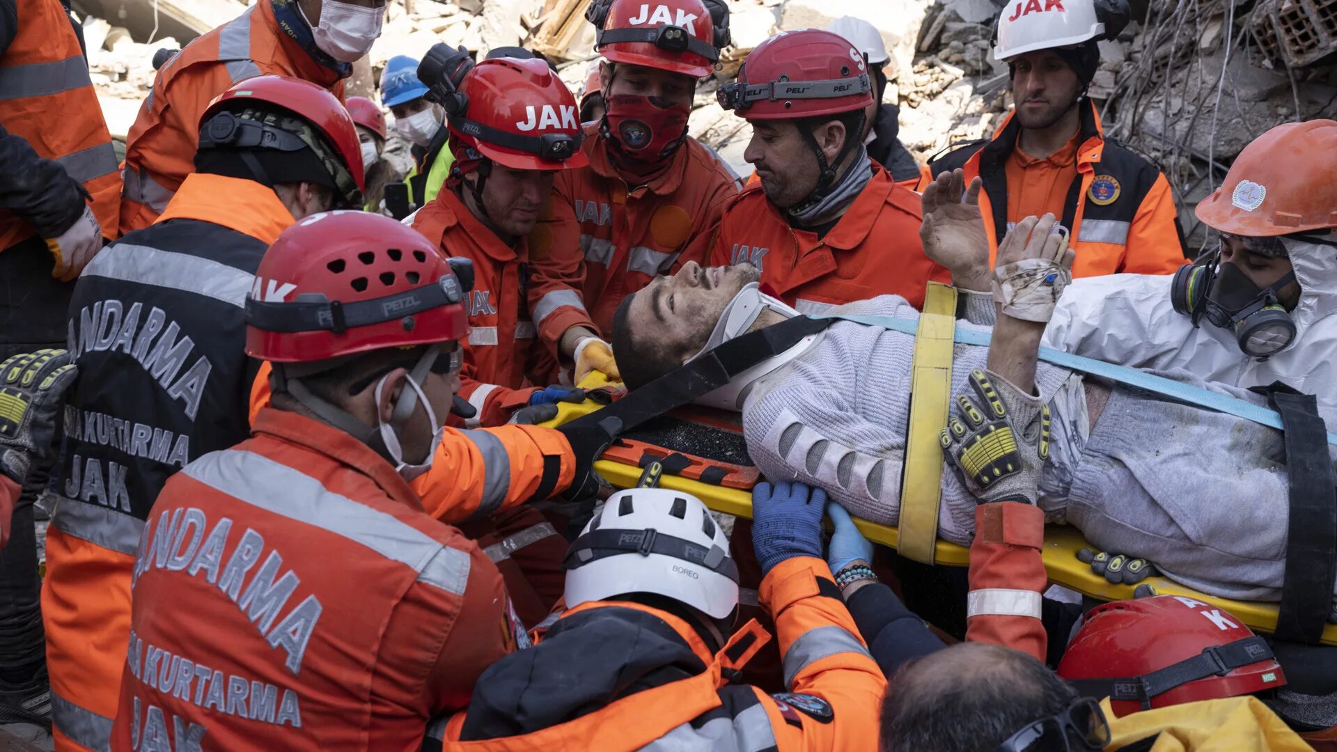 Число спасенных. Сделать прививку от коронавируса. Число спасенных. Каховское водохранилище. Число спасенных.