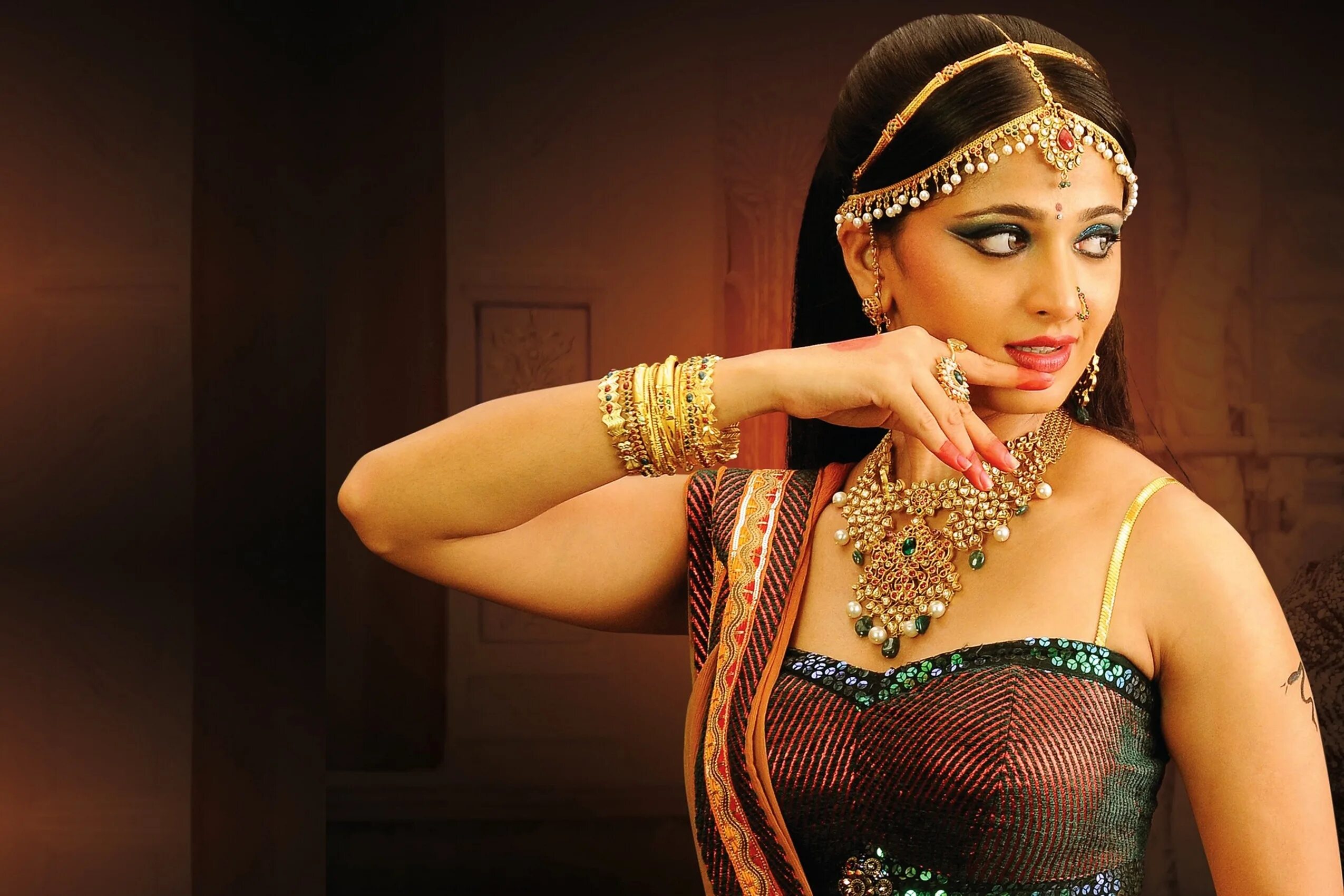 Индианка 5 букв. Вера индуизм. Индианка 5 букв. Индианка 5 букв. Sabyasachi mukherjee 2021.