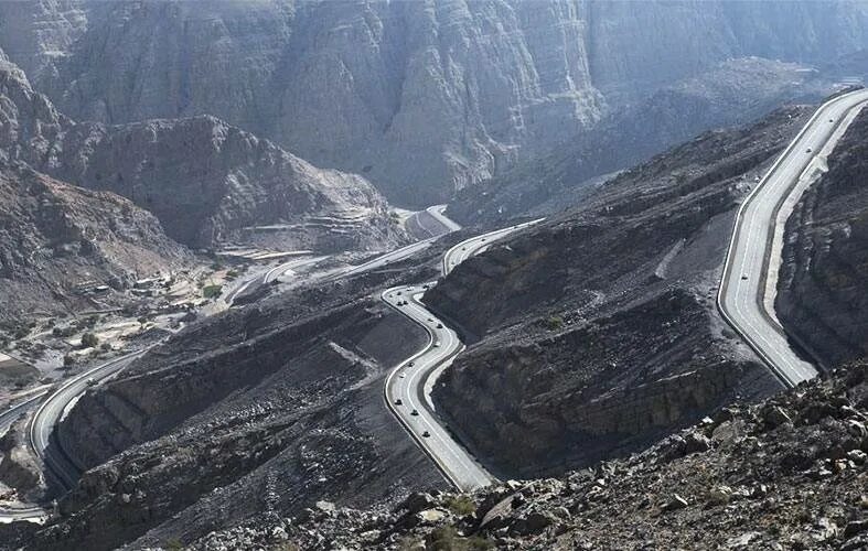 Горы в дубае. Гора Jebel Jais. Jebel Jais ras al Khaimah. Горы. Ду. Бай.