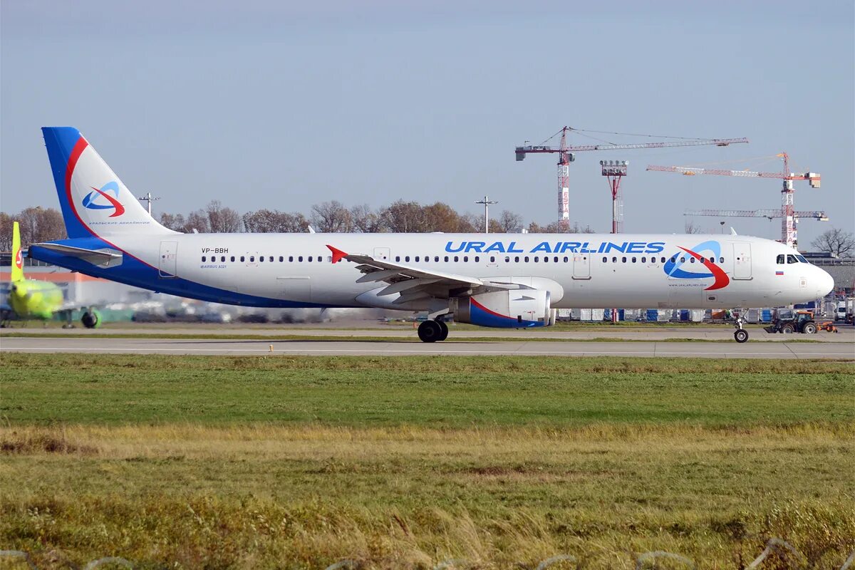 Ту-154м уральские авиалинии. U6 172. Airbus a321 схема мест уральские авиалинии. U6 172. Самолет аэробус 320 нео уральских авиалиний.
