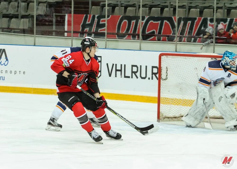 Южный урал вхл. Новокузнецк южный урал. Металлург. Южный урал-металлург фото торос. Пензин металлург.