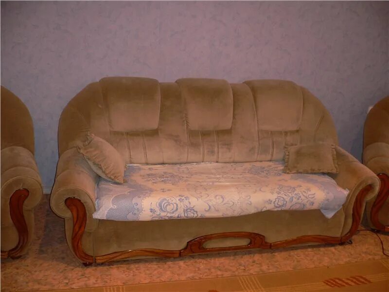 Авито астрахань купить свежие объявления. Диван кресло б/у. Мебель б Орловка диван. Мягкая мебель "Ромашка" (2 кресла, диван),. Гарнитур СССР гостиной диван и 2 кресла.