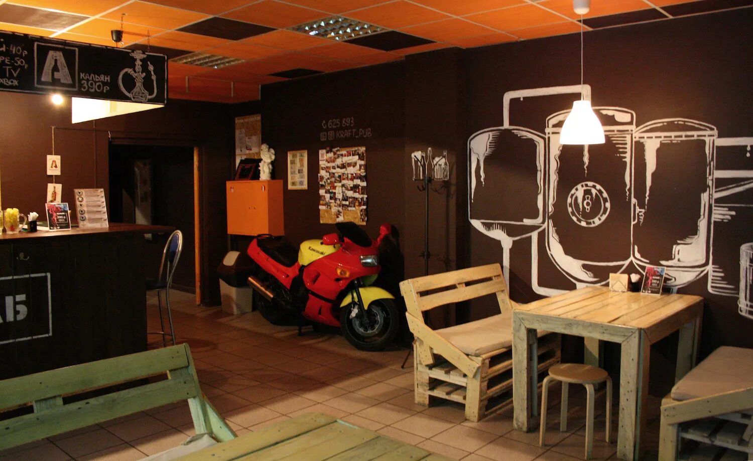 Крафтовый бар. Крафтовый паб. Крафтовый бар интерьер. Крафт кафе. Крафт бар 69 pints, москва, улица барклая.