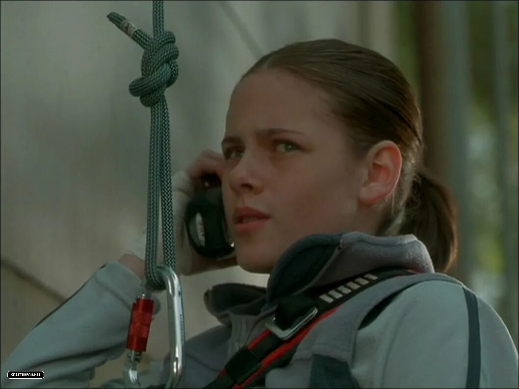 Catch that kid. Кристен стюарт 2004 запретная миссия. Кристен старт запретная мисся. Кристен старт запретная мисся. Catch that.