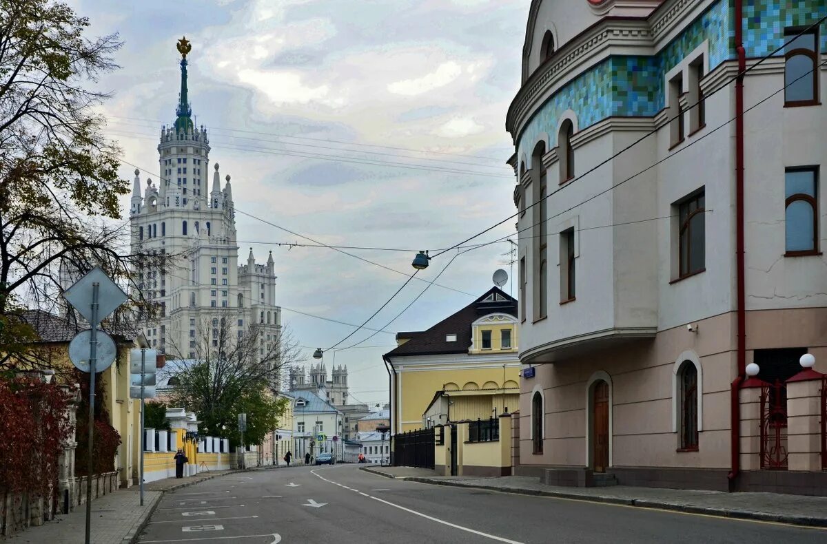 гончарная 38 памятник. название улицы гончарная. , 2 бывший главный дом городской усадьбы б. ул гончарная 4 особняк. название улицы гончарная.