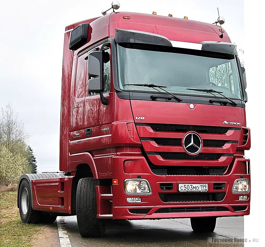 Купить седельный мерседес. Mercedes-Benz Actros 1851. Тягач Мерседес Бенц Актрос. Мерседесом-Бенцом- Актрос». Мерседес Бенц Актрос 1840.