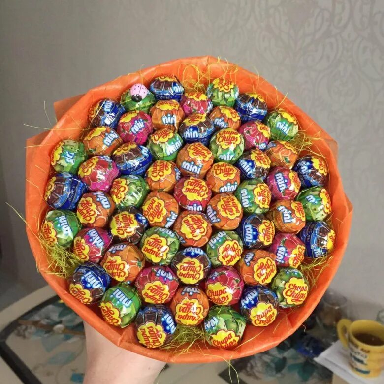 стоимость сладкого букета из чупа чупсов своими руками. букет 101 чупа чупс. букет чупа чупсов. чупа чупс свисток 90е. чуп нужное.