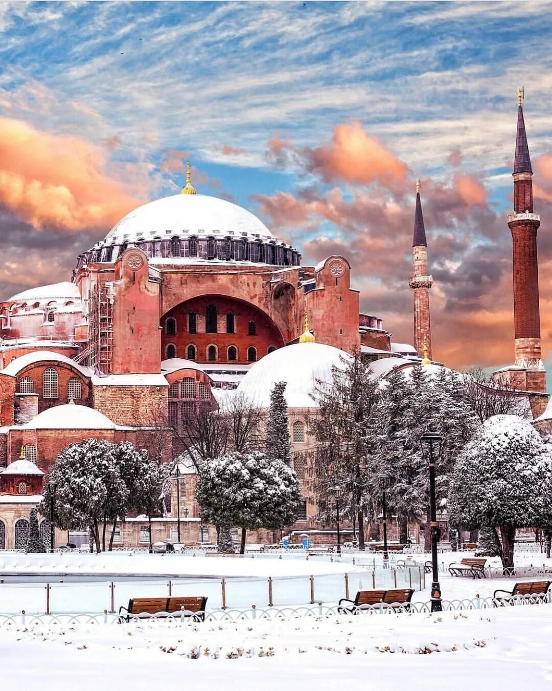 Turkey new. Истанбул Турция зима. Снег в Стамбуле.
