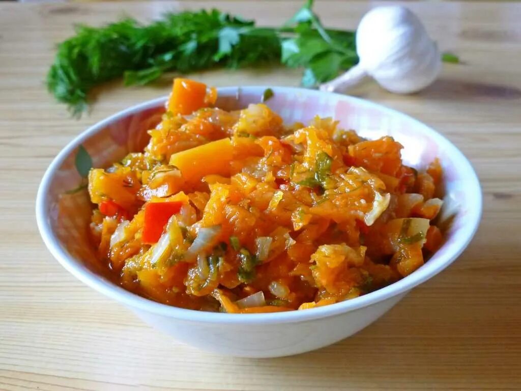 Морковное рагу. Рагу из моркови. Овощное рагу с капустой. Блюда из тушеных овощей. Рагу с тыквой.