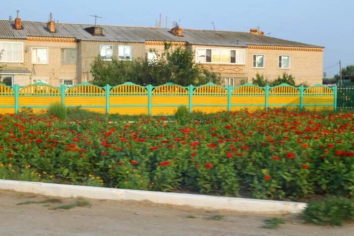 Погода знаменский саратовской области ивантеевский район. Поселок Знаменский Саратовская область Ивантеевский район. Село Ивановка Ивантеевский район Саратовская область. Чернава Ивантеевский район. Село Чернава Ивантеевского района Саратовской области.