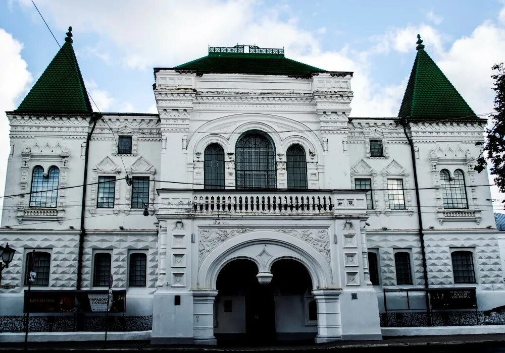 Романовский музей кострома. Музей романовых в костроме. Музей романовых в костроме. Музей заповедник кострома. Историко архитектурный музей кострома.