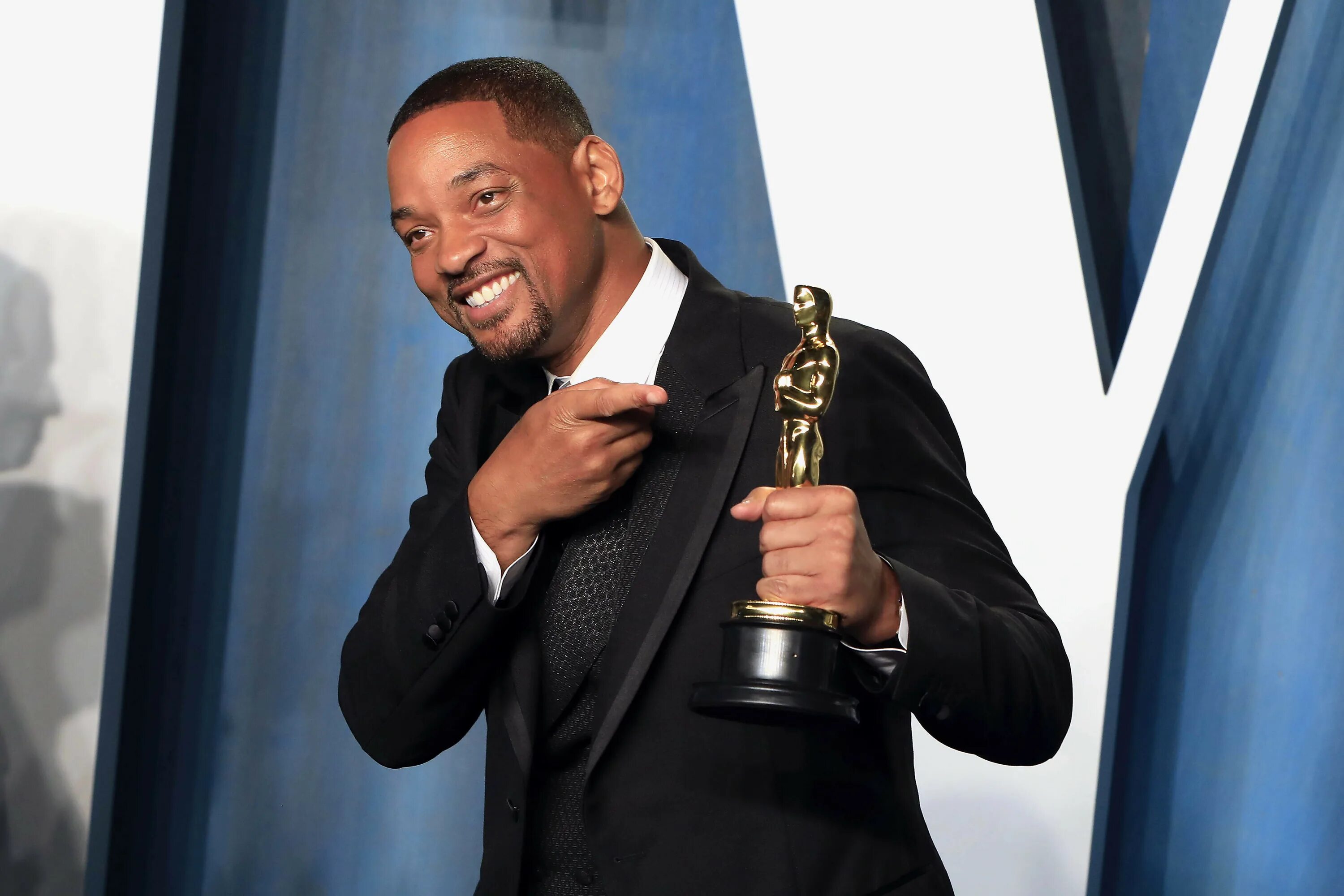 Оскара февраля. Оскар 2022 Смит. Уилл Смит 2022. Will Smith Oscar 2022. Уилл Смит Оскар 2022 фото.