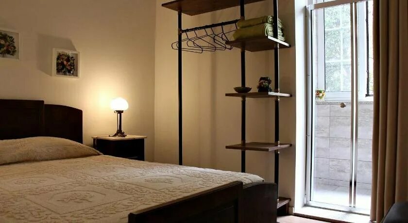 Mira bracara 1 in porto houses. Симонс таун юар. Лили отели. Dolce vita 4* (becici). Bed and breakfast hotel.