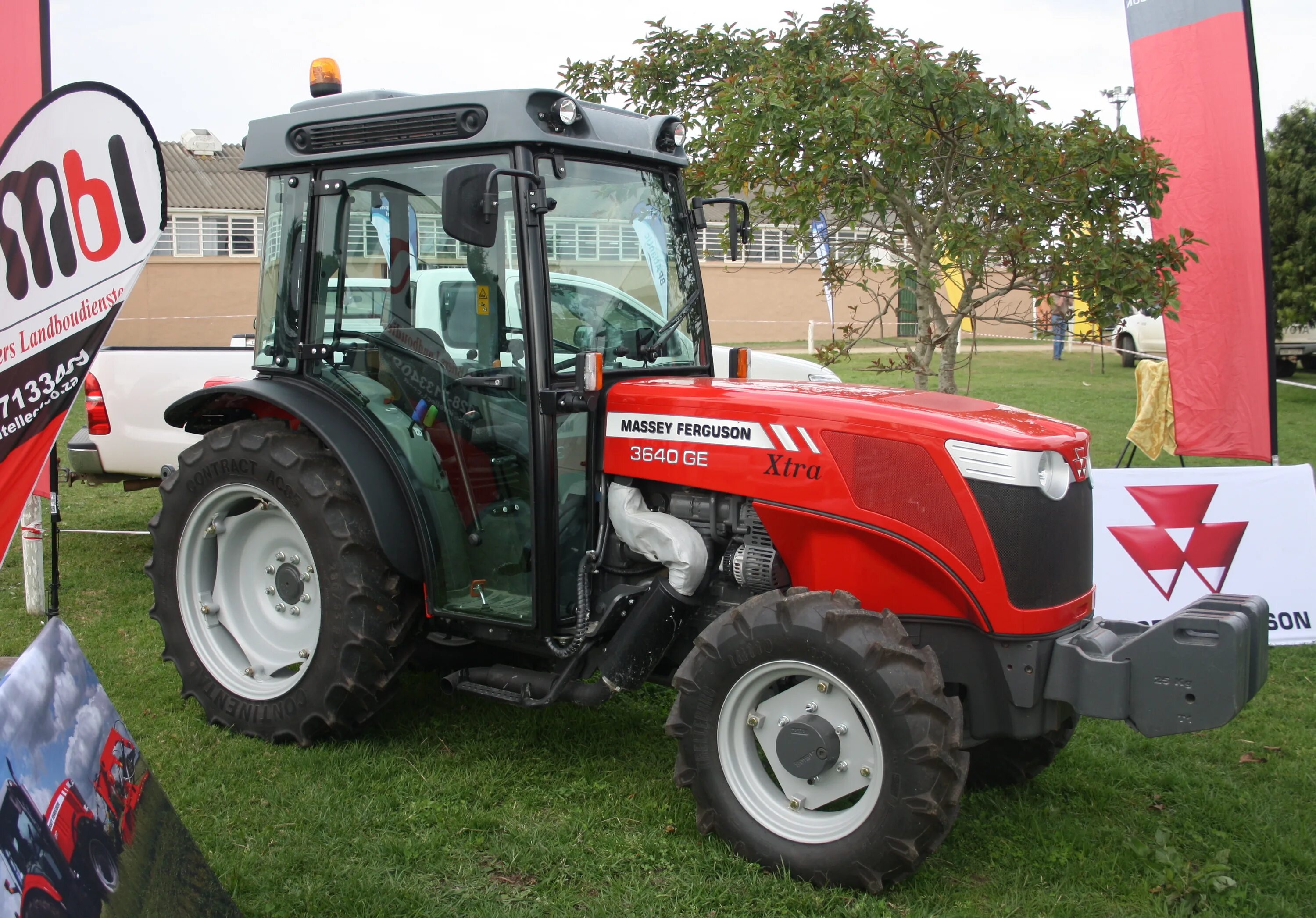 Масей фергюсон. Трактор Massey Ferguson mf8690. Massey Ferguson 2022. Massey Ferguson 8870. Ящик для Massey Ferguson 7724.