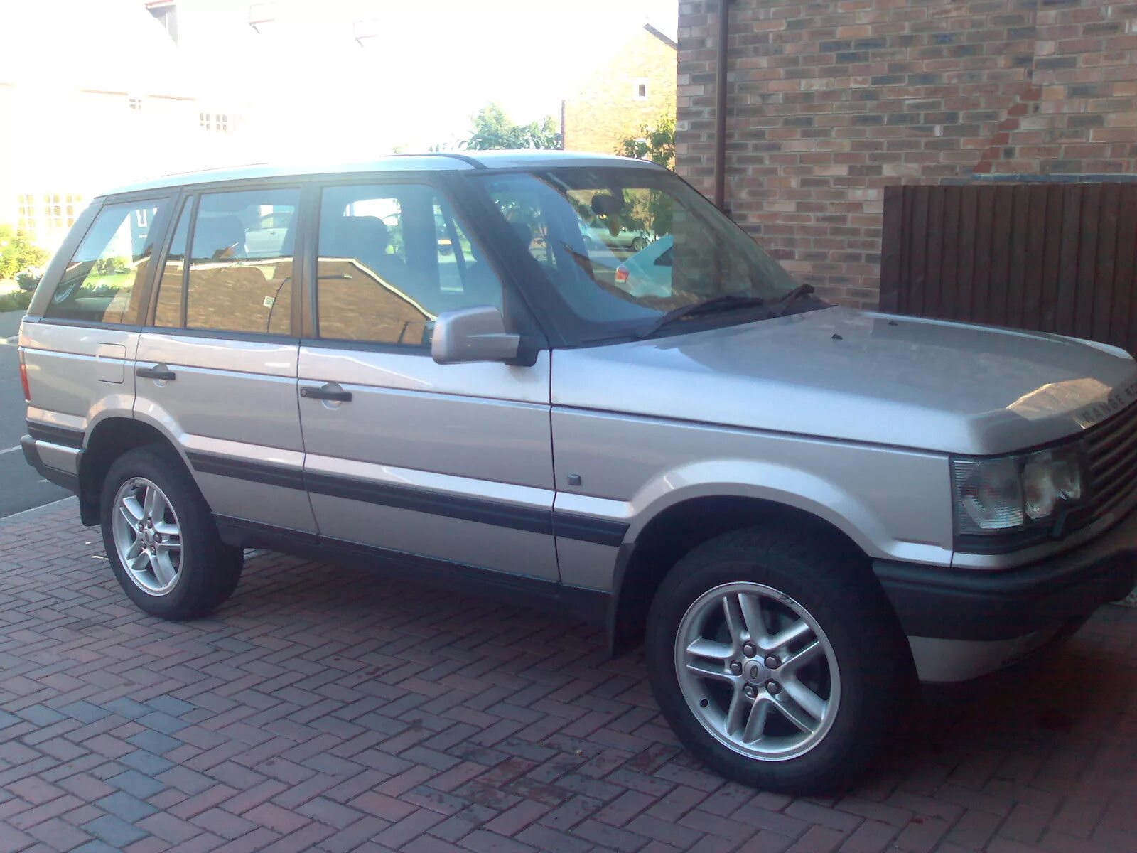 Ровер 2000 года. Range Rover 2000. Land Rover range Rover 2000 года. Ровер 2 2000. Ленд Рендж Ровер 2000.