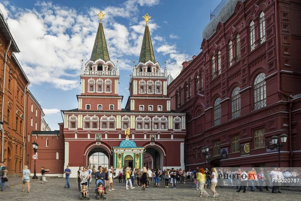 Парадная площадь Москва. Дворы на красной площади. Золотая площадь.